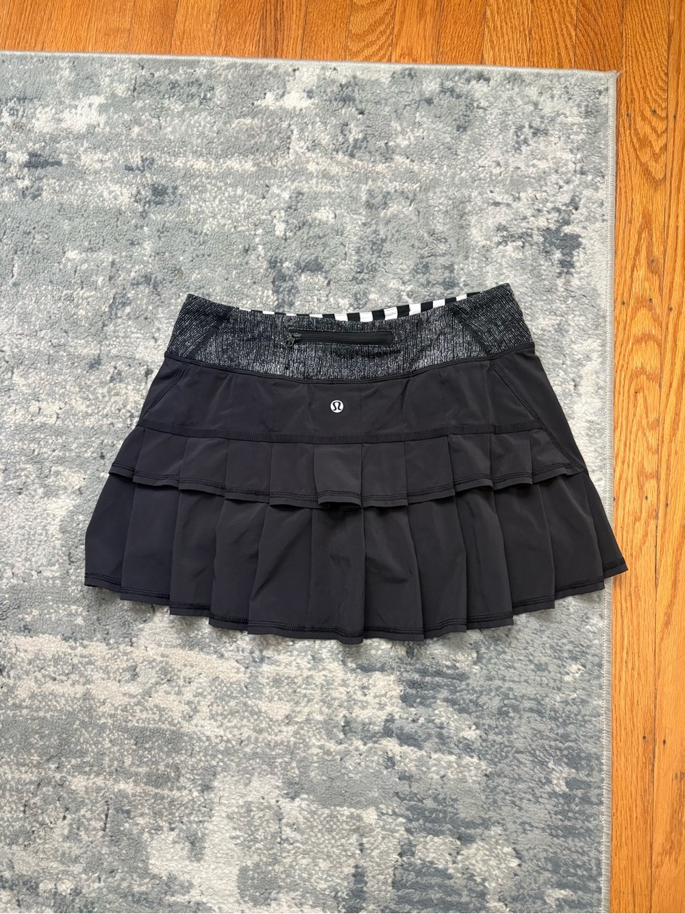 Lululemon Black Pace Setter Skirt Skort, Women’s 4 - Picture 3 of 6